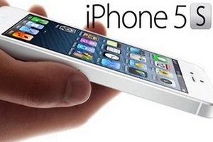 Người dùng thích màu iPhone 5S và 5C nào nhất?