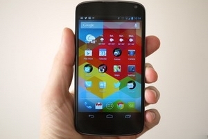 Google hạ giá mẫu Nexus 4 để trình làng thế hệ mới