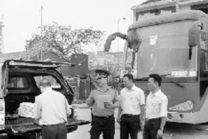 Kinh hoàng xe khách miền Trung