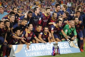 Barca chốt biên chế, không mua trung vệ mùa Hè này