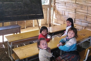 Gieo chữ ở Túng Quán Lìn