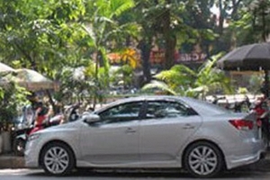 Phóng uế ở vườn hoa Pasteur, Hà Nội