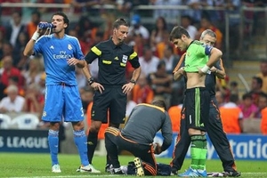 Ronaldo bay cao, Casillas lại phải đón điều tồi tệ