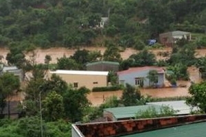 Nghệ An: Tìm thấy 4 nạn nhân cùng xe ôtô bị lũ cuốn