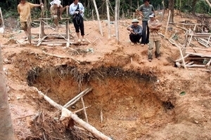 Hà Tĩnh bắt giữ 25 đối tượng khai thác vàng trái phép