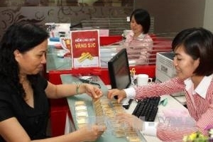 Chênh lệch giá mua và bán vàng lên 250.000 đồng