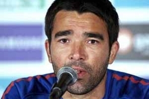 Deco bị cấm 1 năm vì dùng doping dù đã giải nghệ