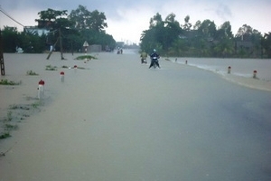 Lũ các sông miền Trung, Tây Nguyên đang lên nhanh