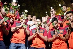 U19 Việt Nam báo công với Đại tướng Võ Nguyên Giáp