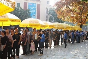 Lòng người trào dâng trước nhà của Tướng Giáp