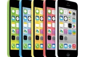 Apple cắt giảm lượng đặt hàng iPhone 5C trong quý 4