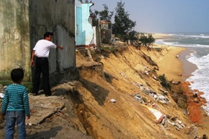 Dân hoang mang vì sống bên miệng tử thần