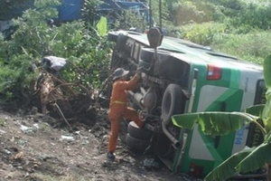 Lào Cai: Xe khách lao xuống vực, 7 người chết