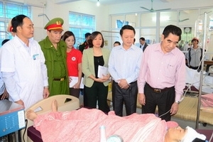 Khẩn trương trưng cầu giám định vụ xe khách lao vực