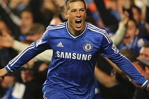 Fernando Torres tỏa sáng đưa Chelsea lên thứ hai