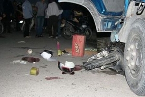 Hà Nội: Đứng trên hè vẫn bị xe ôtô đâm chết