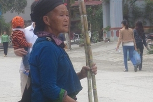 Mưu sinh trên cổng trời