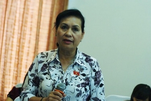 Đại biểu Nguyễn Thị Khá: “Đâu thể đổ hết lỗi cho Bộ Y tế”