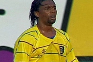 Cựu cầu thủ người Brazil Santos bị chặt đầu