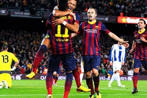 Barcelona nối dài mạch bất bại, Dortmund hủy diệt