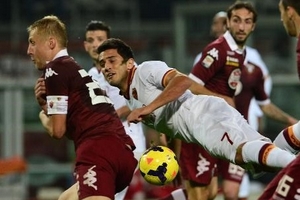 AS Roma lần đầu mất điểm, Monaco thua trận đầu tiên