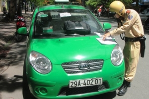Hà Nội: Mạnh tay xử lý lỗi giao thông ở 5 quận, huyện