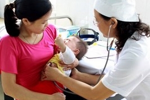 Hậu Giang: 47 trẻ bị phản ứng phụ sau tiêm chủng