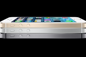 Pin của iPhone 5s và 5c thua xa các đối thủ Android