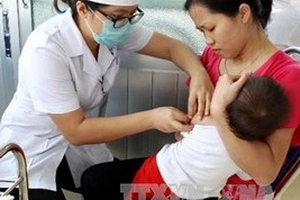 200.000 trẻ đã được tiêm vắcxin Quinvaxem trở lại
