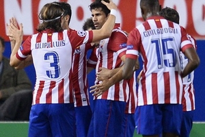 Barca và Atletico đi tiếp, Arsenal "trả hận" thành công