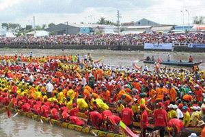 Sóc trăng : Festival đua ghe ngo lần thứ nhất 2013