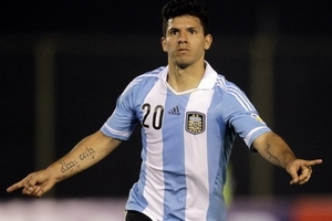 Video Aguero lập cú giúp Argentia đánh bại Bosnia