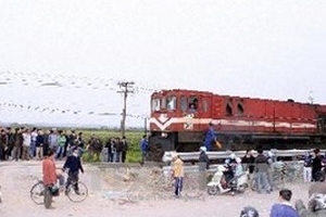 Liên tiếp xảy ra các vụ tai nạn đường sắt tại Hà Nội