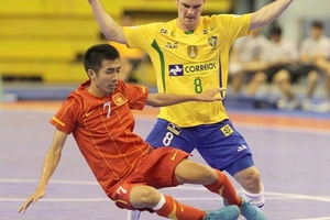 Thua Việt Nam, Brazil vẫn vô địch giải Futsal quốc tế 2013