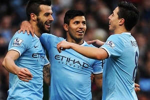 Video Tottenham thảm bại trước Manchester City