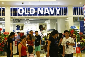 Old Navy khai trương cửa hàng đầu tiên ở Hà Nội