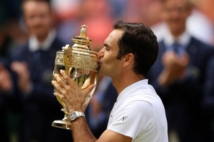 Federer vô địch Wimbledon 2017: Không ai ngăn nổi 'Tàu tốc hành'