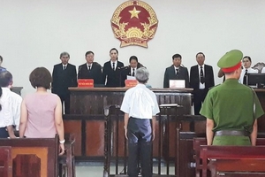 Ông lão 77 tuổi dâm ô hàng loạt bé gái ở Vũng Tàu lĩnh 3 năm tù