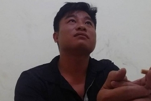 Nam thanh niên đánh CSGT khi bị dừng xe