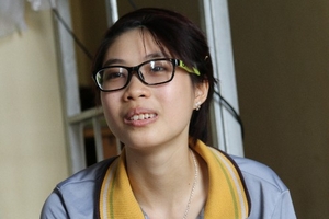 Cô gái trẻ bị ung thư nhưng tràn đầy lạc quan