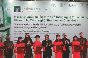 Hội chợ Quốc tế lần thứ 5 về Công nghệ thí nghiệm, phân tích, công nghệ sinh học và chẩn đoán (Analytica Vietnam 2017)