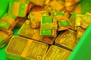 Giá vàng hôm nay 16/5: Áp lực tin xấu, vàng tăng vọt