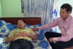 Kon Tum: Một thanh tra giao thông bị chém nhập viện