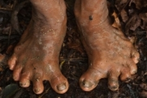 Những bàn chân kì lạ của bộ tộc Amazon