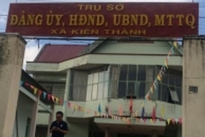 Cách chức chủ tịch xã dùng bằng cấp 3 giả