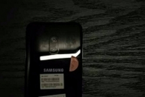 Galaxy C10, chiếc điện thoại hai camera đầu tiên của Samsung