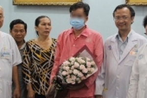 Chàng trai nhận tim hiến tặng từ cô gái 18 tuổi được xuất viện