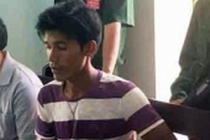 Bắt một người ngoại quốc mang ma túy đá qua Việt Nam bán