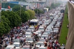 Hà Nội: Đề xuất điều chỉnh giờ học, giờ làm, trên 70% người dân ủng hộ