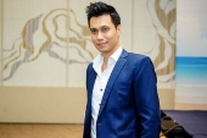 Con trai mới sinh bị lôi vào cuộc, Việt Anh tức giận mắng khán giả 'ngu'